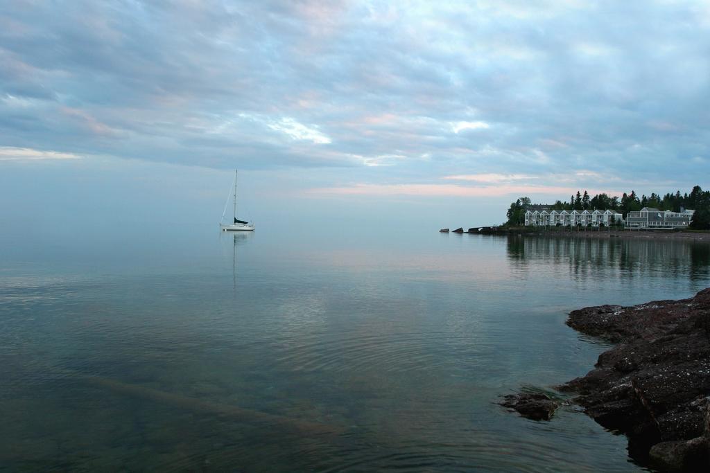 Bluefin Bay On Lake Superior Tofte Екстериор снимка